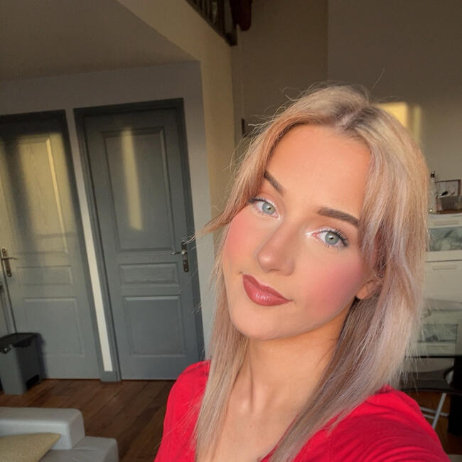 Babysitter in Nevers: Mannon