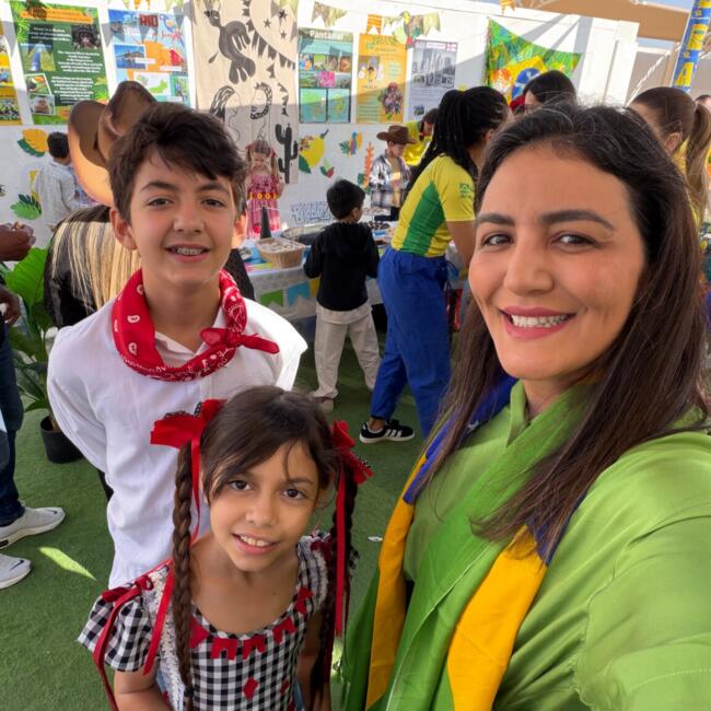 وظيفة جليسة أطفال في العين: Elisangela