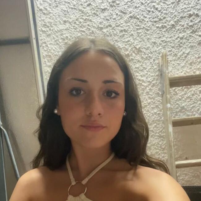 Babysitter in Valencia: Elena