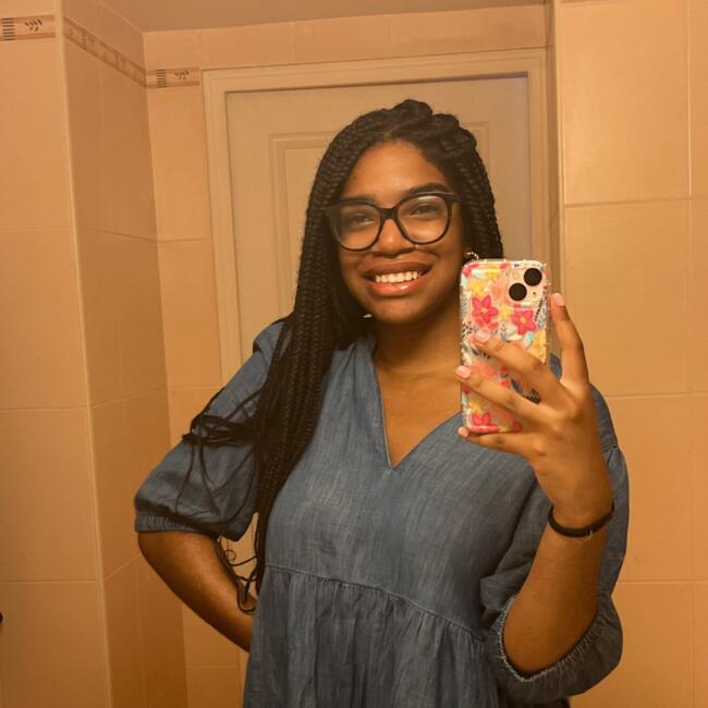 Babysitter in La Chapelle-la-Reine: Mélie