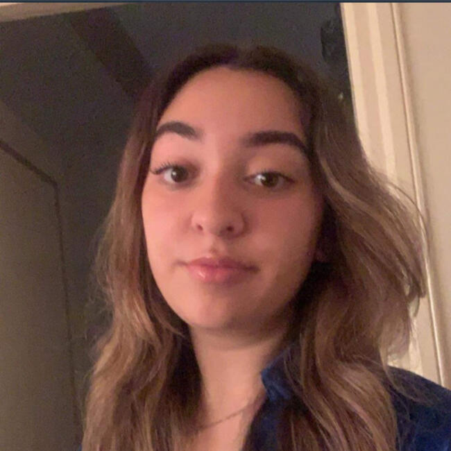 Babysitter in Kortrijk: Nisrine