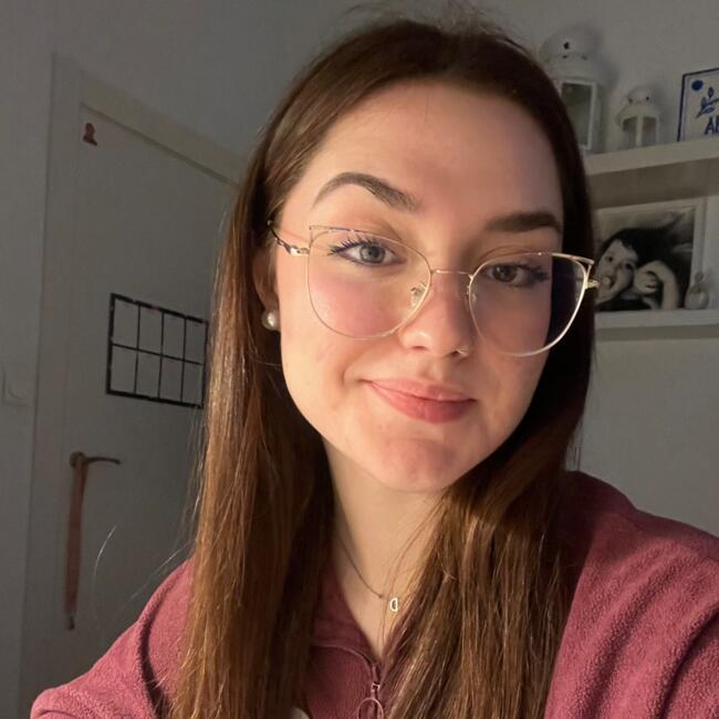 Babysitter in Granada: Daniella