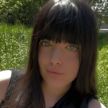 Baby-sitter in Mons: Clemence