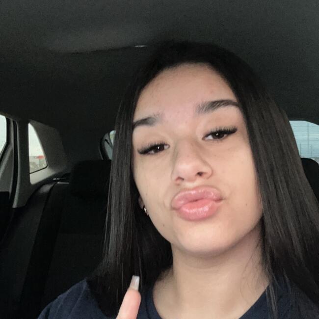 Babysitter in Palhoça: Julia