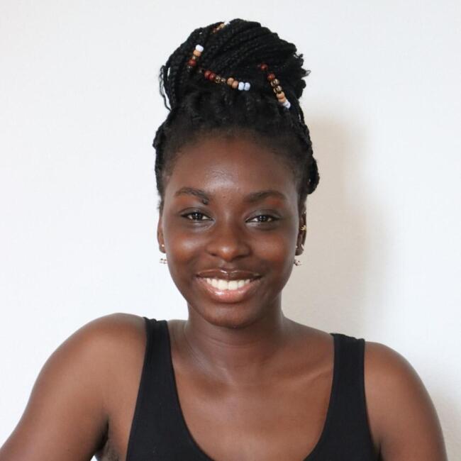 Babysitter in Fribourg: Rose