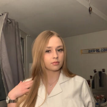 Babysitter in Annemasse: Clara-Lou