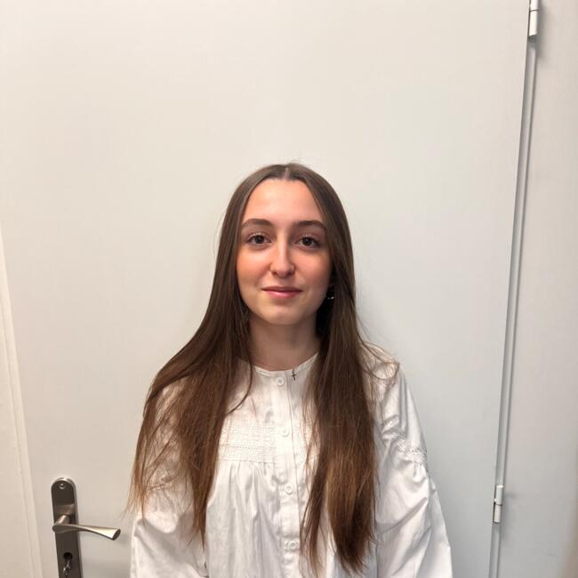 Babysitter in Sallèles-d'Aude: Yanna