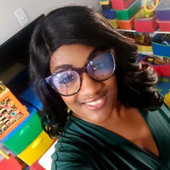 Babysitter in Beaumont: Johnetta
