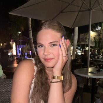 Oppas Milsbeek: Desi