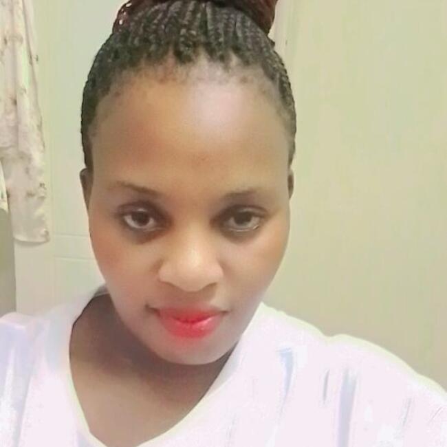 مربية أطفال في دبي: Rahumah