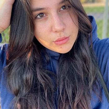 Babysitter in Ajaccio: Chloé