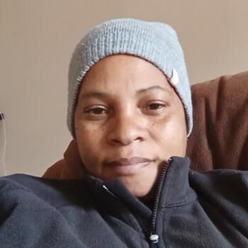 Babysitter in Edenvale: Emelicia