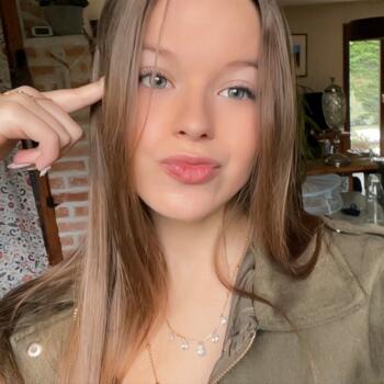 Baby-sitter La Lande-de-Fronsac: Lucie