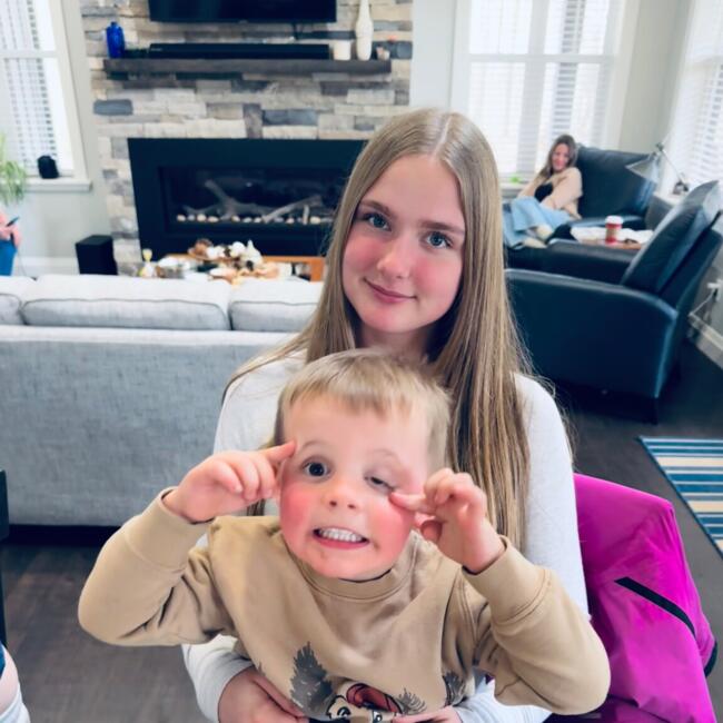Baby-sitter in Newmarket: Taylor
