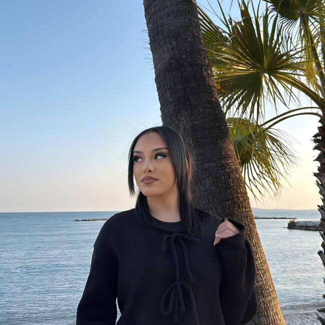 Baby-sitter à Antibes: Nour