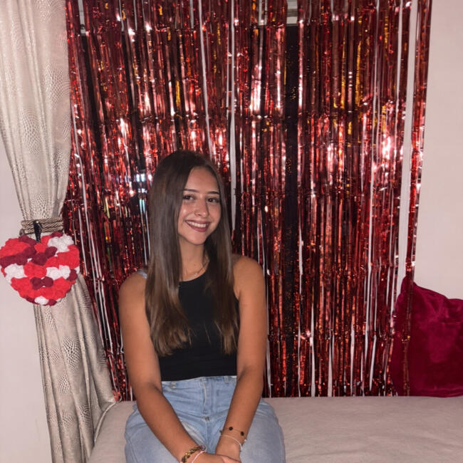 Babysitter in Savigny-sur-Orge: Kenza