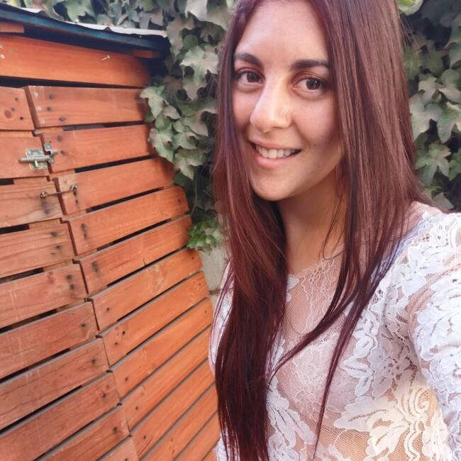 Δουλειά για babysitter στην περιοχή Lampa: Claudia