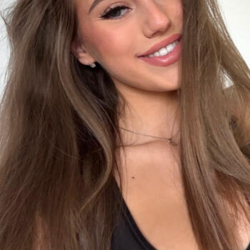 Babysitter in Prague: Nina