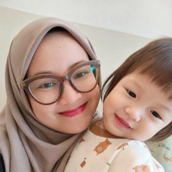 Babysitter South Tangerang: Tria oktantiana