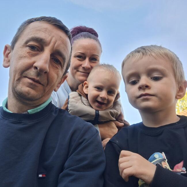 Babysitting job in Tab: Gábor