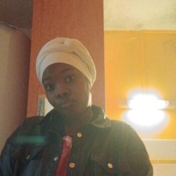 Babysitter in Verdun-sur-Meuse: Haniati