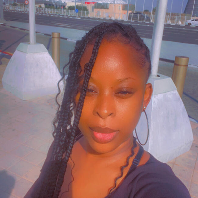 جليسة أطفال في الدوحة: Rebecca