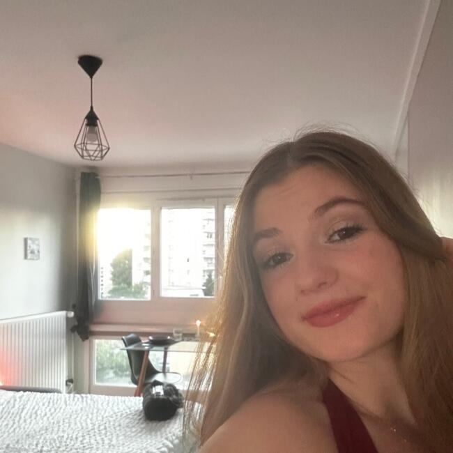 Babysitter in Cholet: Léa