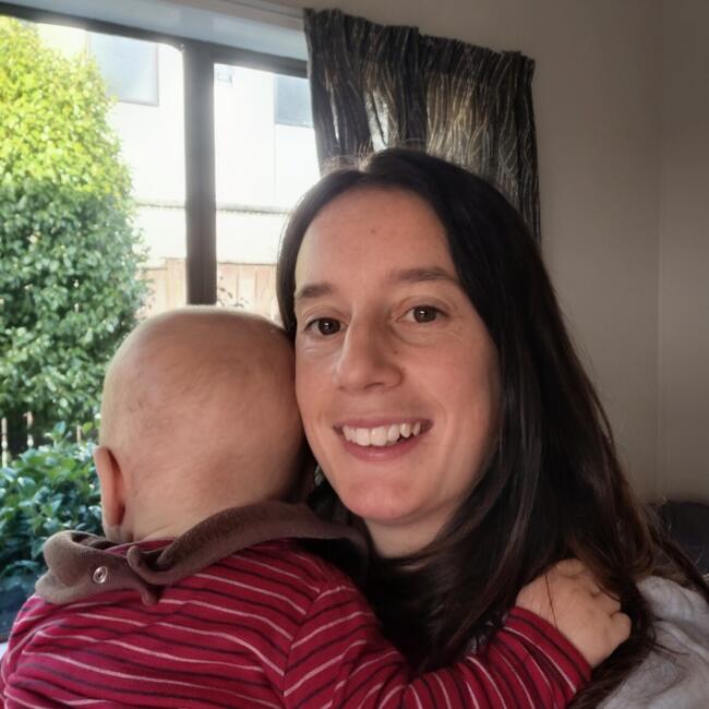 Babysitter in Auckland: Deborah