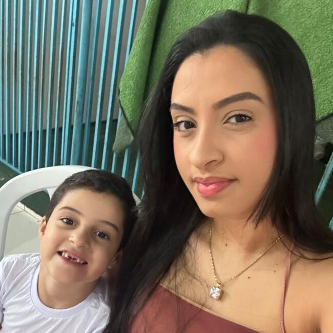 Emprego de babá em Maceió: Rayssa