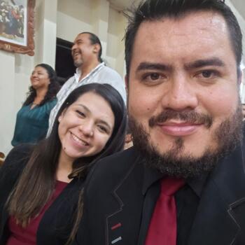 Trabajos de nanny en San Salvador: trabajo de niñera Orlando