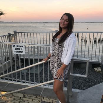 Babysitter Monroe Township: Nikolette