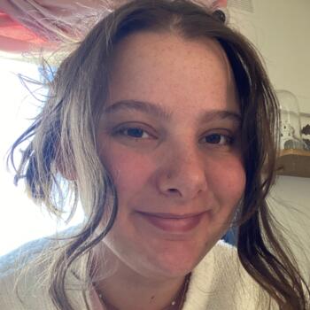 Babysitter in Beaconsfield: Amberley