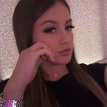 Babysitter in Salon-de-Provence: Lola