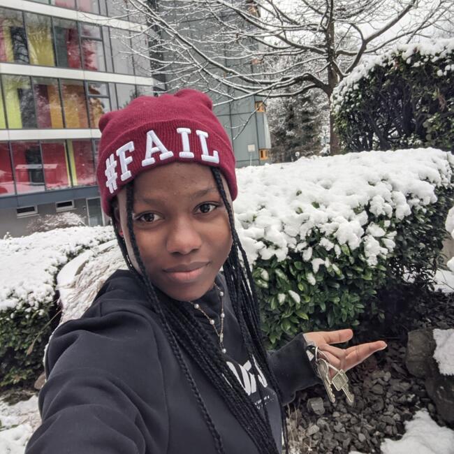 Babysitter in Friedrichshafen: Dora Lesly