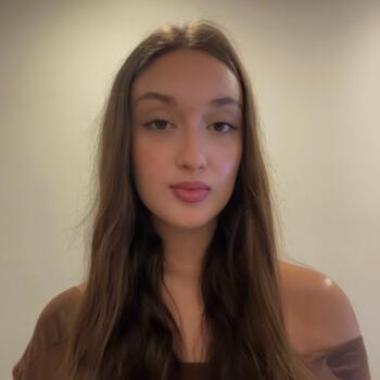 Babysitter in São Tiago de Custoias: Diana