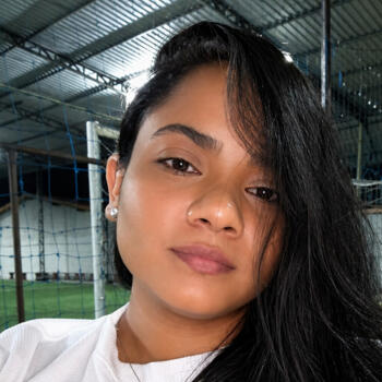 Babysitter in Barcarena: Adriana