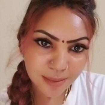 Babysitter in Singapore Island: Rebecca