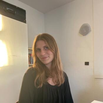 Babysitter in Narbonne: Julie