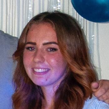 Babysitter in Saint-Gobain: Léa