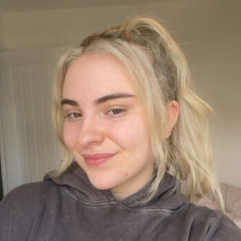 Babysitter in Gloucester: Katie