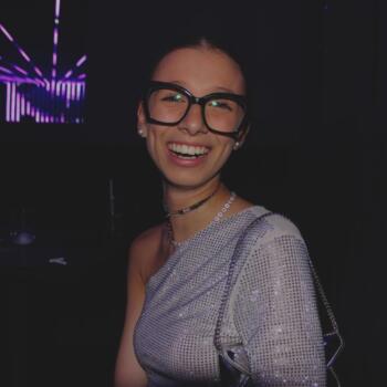 Babysitter Nave: Elisa