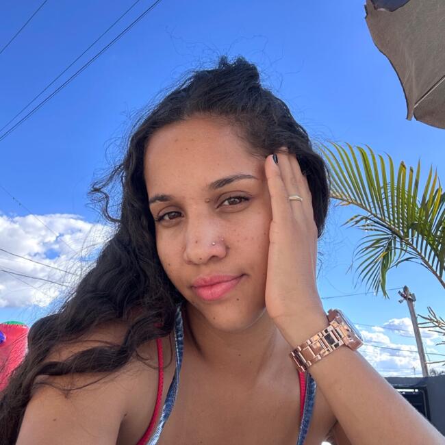 Babysitter in Brasília: Adriana