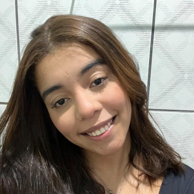 Babysitter in Cuiabá: Isabella