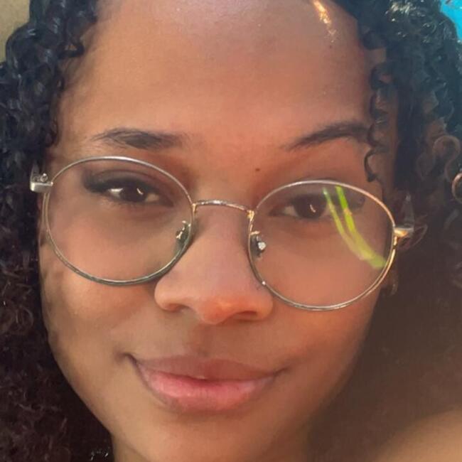 Babysitter in Serra: Emanuelly