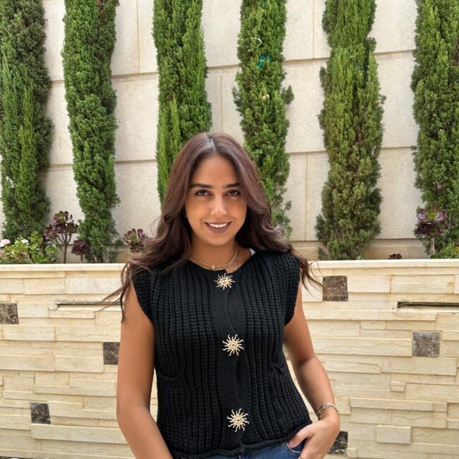 وظيفة جليسة أطفال في عمّان: Rahaf