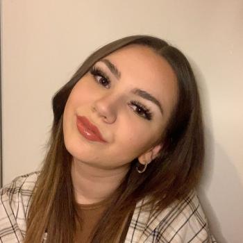 Babysitter in Milton Keynes: Tia