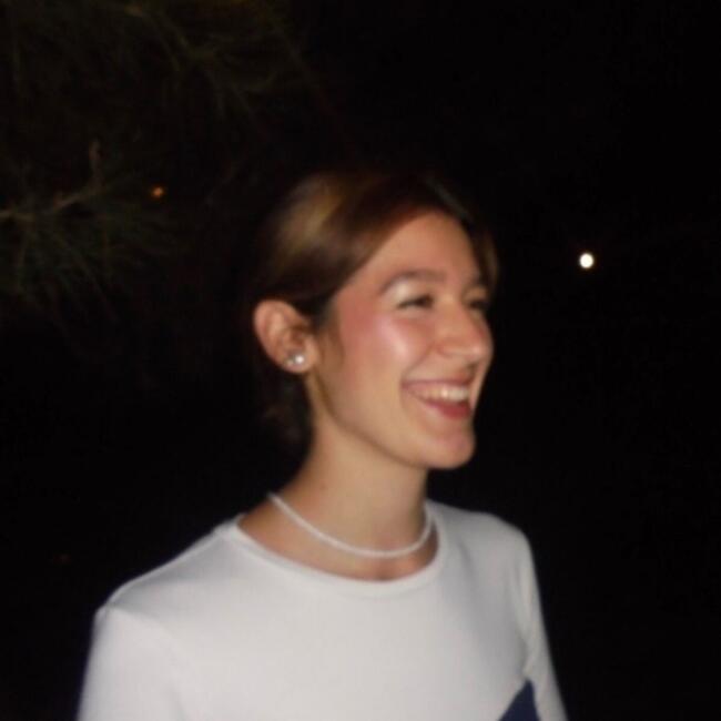 Babysitter a Pergola: Lucia