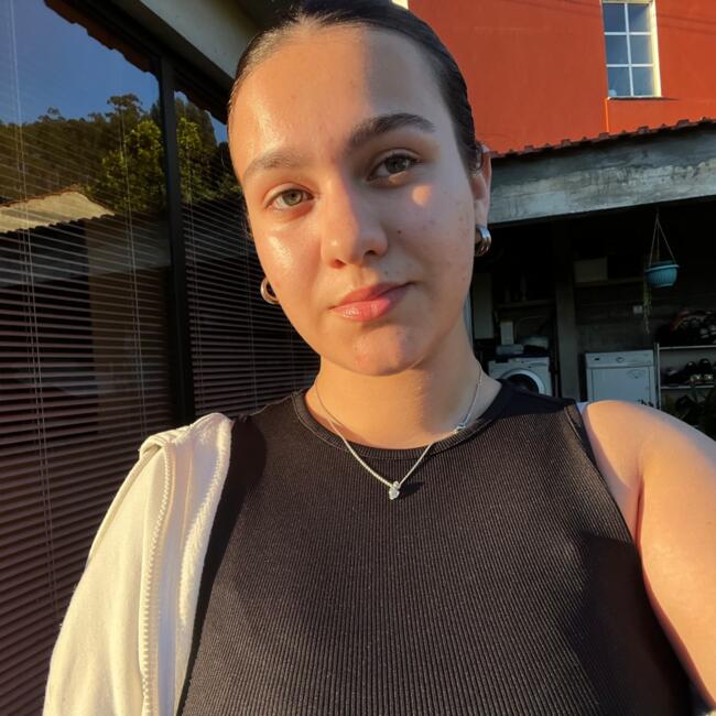 Babysitter in Aveiro: Juliana
