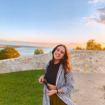 Babysitter Perth: Lina