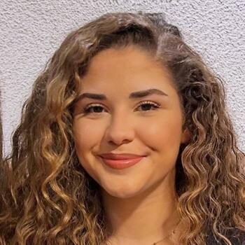 Babysitter in Oftringen: Angelina